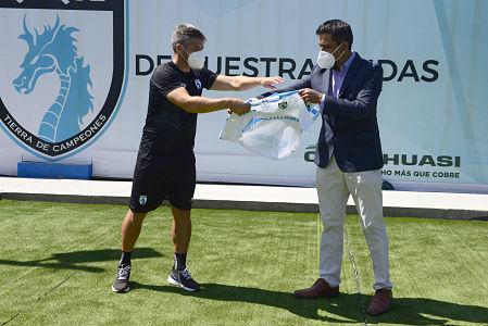 Club Deportes Iquique y Collahuasi presentan la nueva camiseta del Dragón