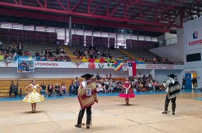Estudiantes de Tarapacá participaron en Campeonato Regional Escolar de Cueca Nortina y Central