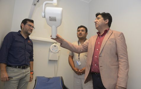 Fundación Collahuasi entrega equipo de rayos X para atención dental de vecinos en Pica